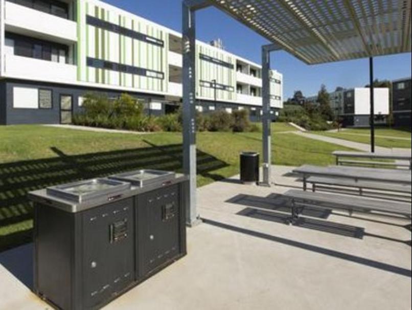 Western Sydney University Village - Campbelltown Exterior photo